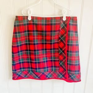 Worn once Vineyard Vines Christmas 🎄 plaid skirt